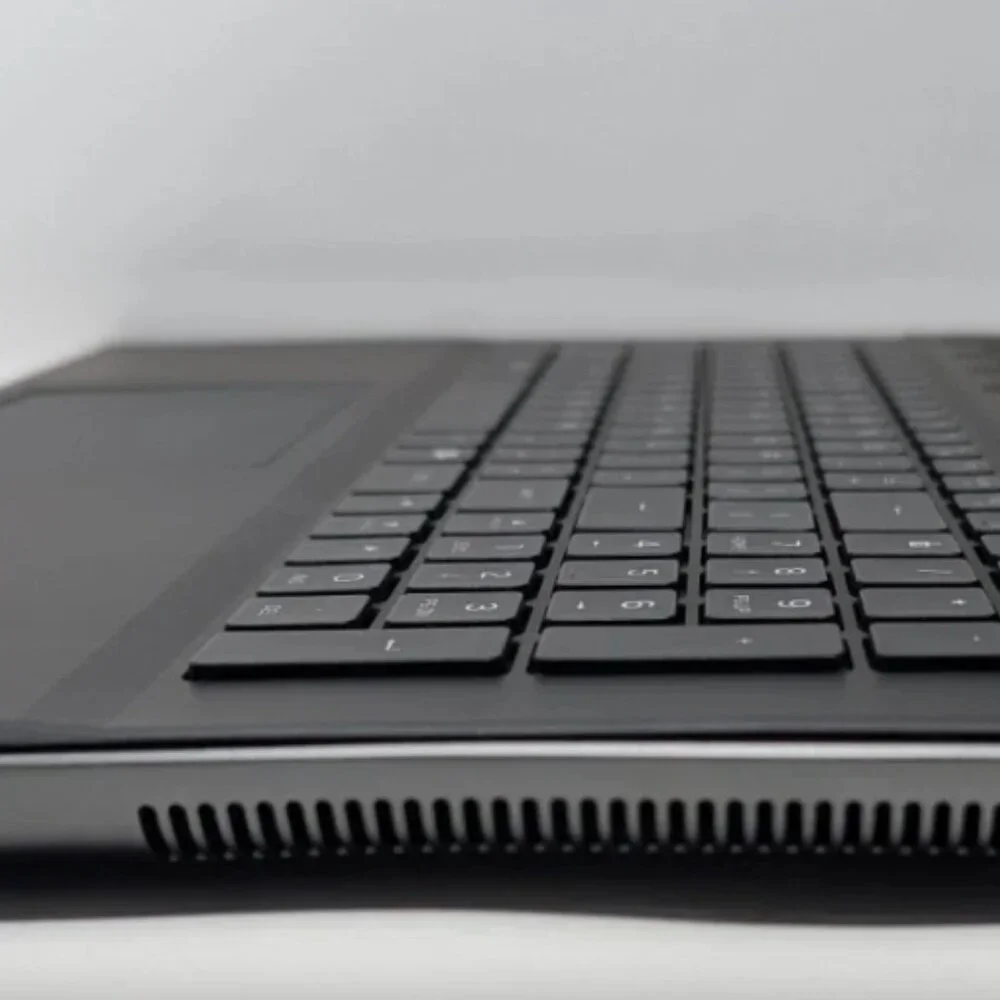 Alienware M18 R2 i9-14900HX@2.20GHz 32GB 2TB SSD 18